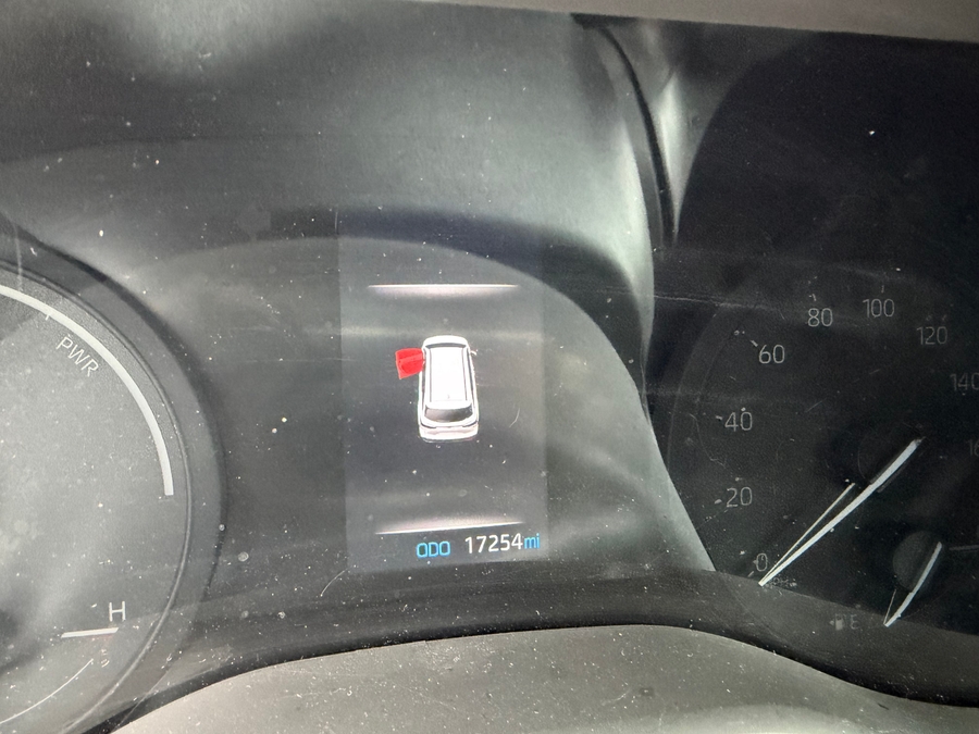 Used 2024 Toyota Sienna Hybrid LE - BraunAbility Side Entry Entry Fold Out Automatic Ramp