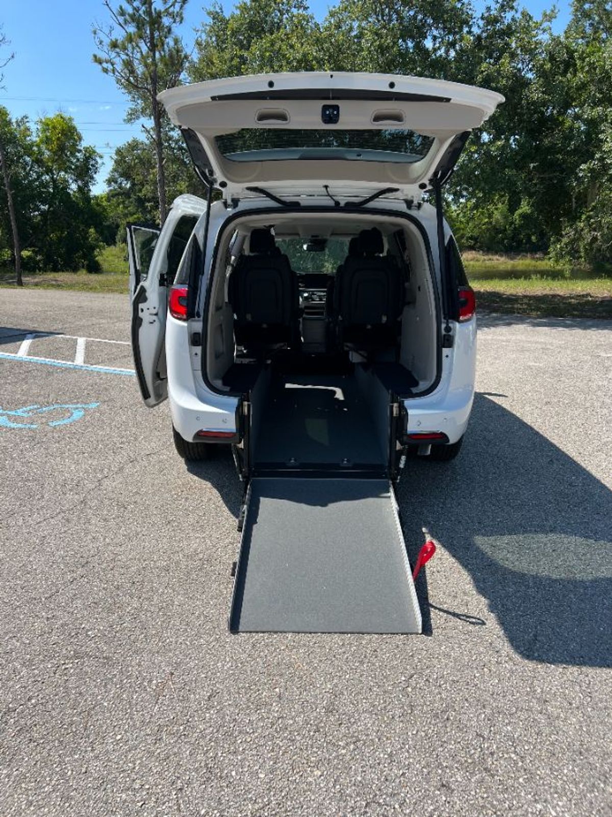 2024 CHRYSLER PACIFICA - Image 13