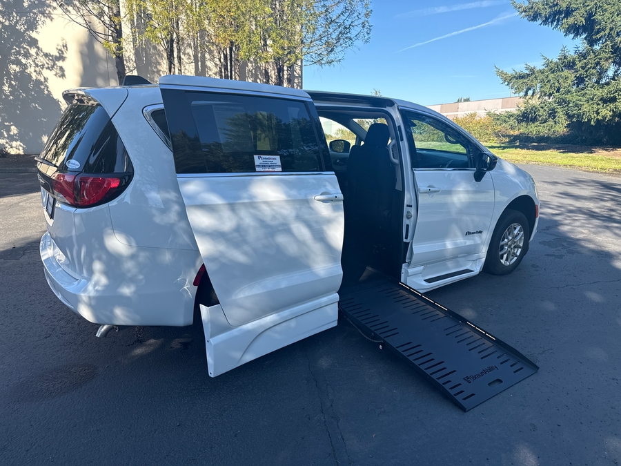 Used 2024 Chrysler Voyager LX - BraunAbility Side Entry Entry Fold Out Automatic Ramp