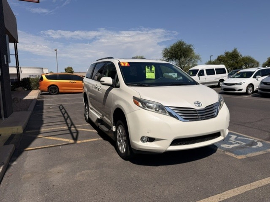 Used 2017 Toyota Sienna XLE - VMI Side Entry In Floor Automatic Ramp