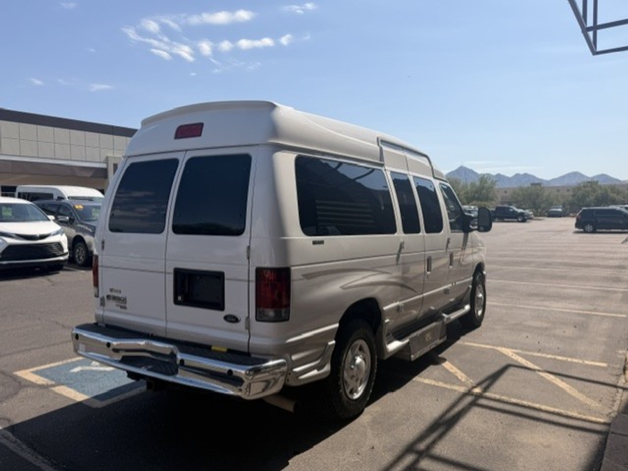 Used 2012 Ford E-Series SD - VMI Side Entry Lift Automatic Ramp