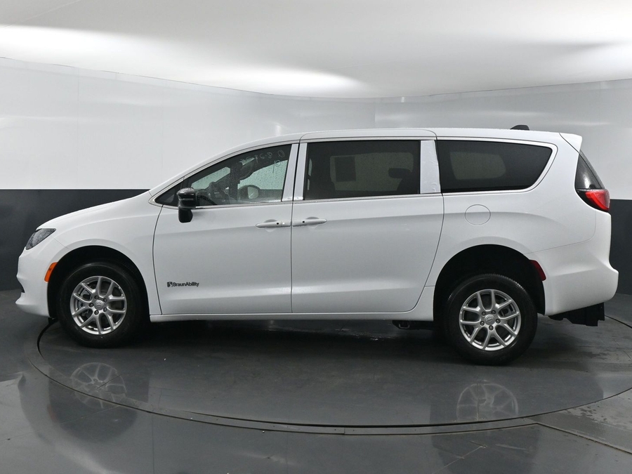 New 2025 Chrysler Voyager LX - BraunAbility Rear Entry Entry Fold Out Manual Ramp