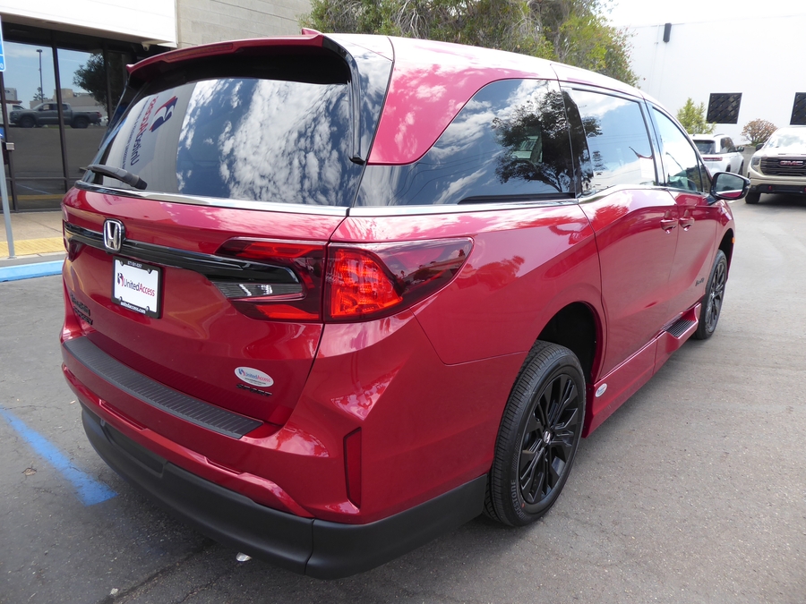 New 2026 Honda Odyssey Sport - BraunAbility Side Entry In Floor Automatic Ramp