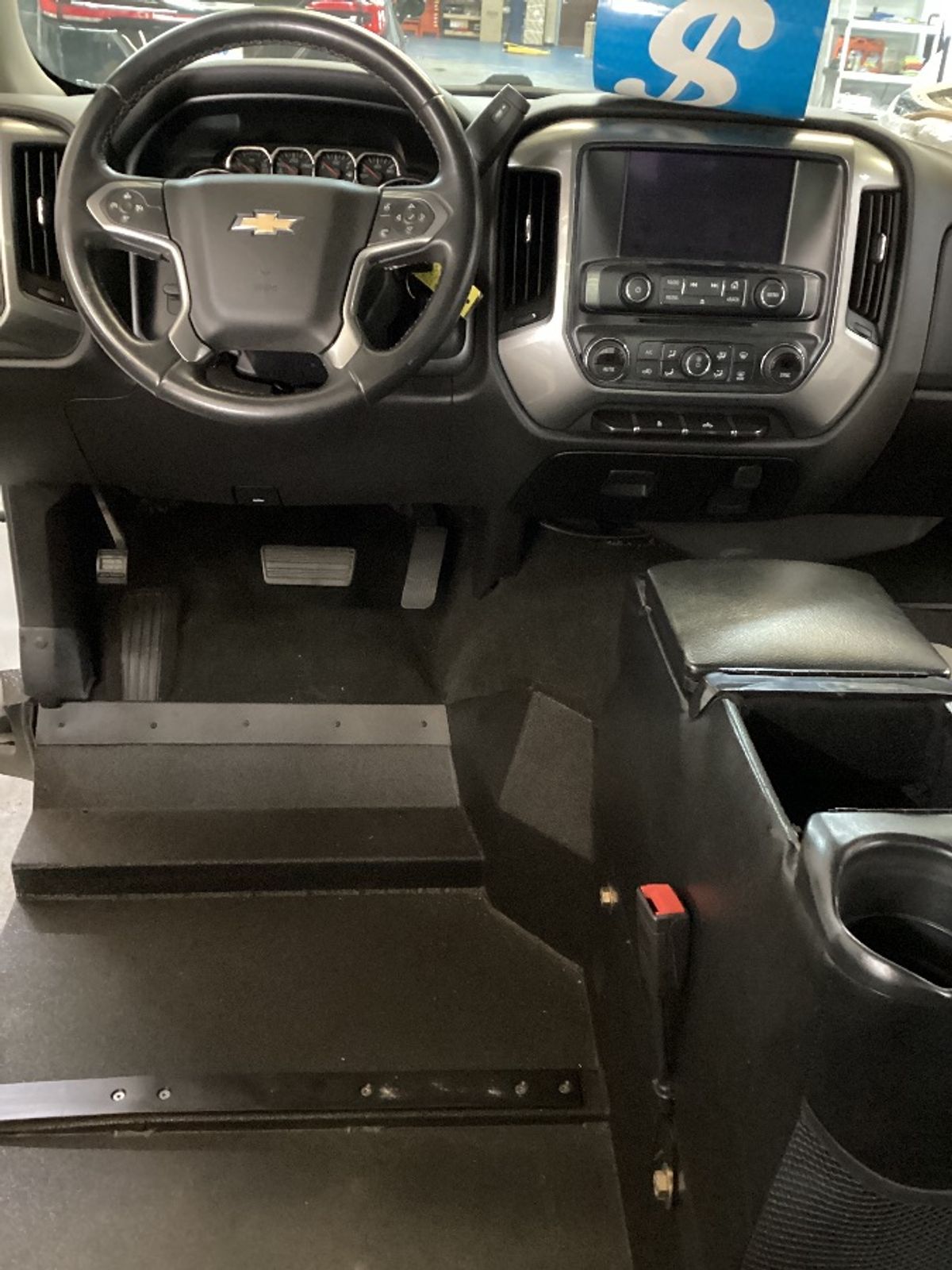 2014 CHEVROLET SILVERADO - Image 8