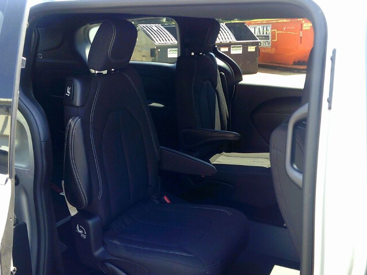 2024 CHRYSLER PACIFICA - Image 17