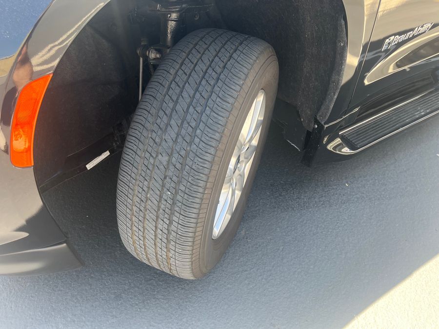 Used 2024 Chrysler Pacifica Touring L - BraunAbility Side Entry Entry Fold Out Automatic Ramp