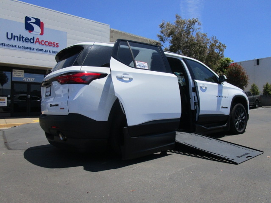 Used 2023 Chevrolet Traverse RS - BraunAbility Side Entry Entry In Floor Automatic Ramp