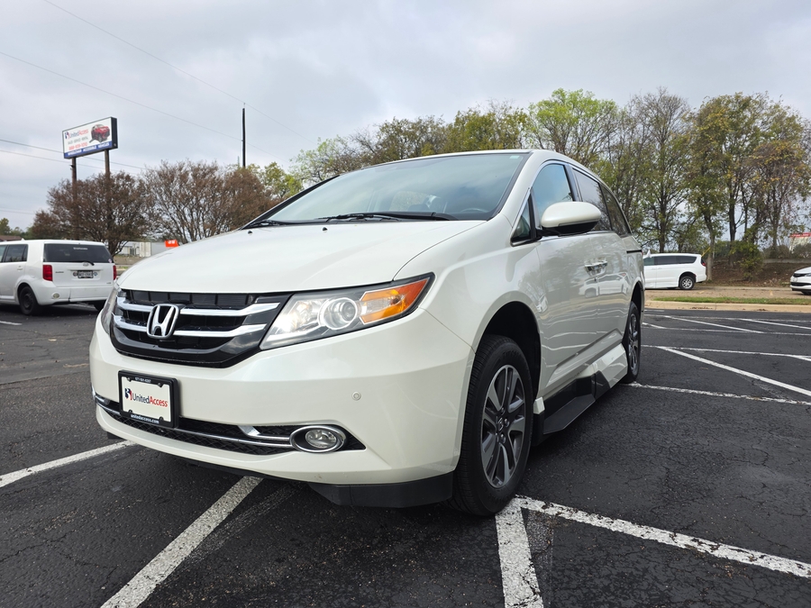 Used 2014 Honda Odyssey Touring - VMI Side Entry Entry In Floor Automatic Ramp