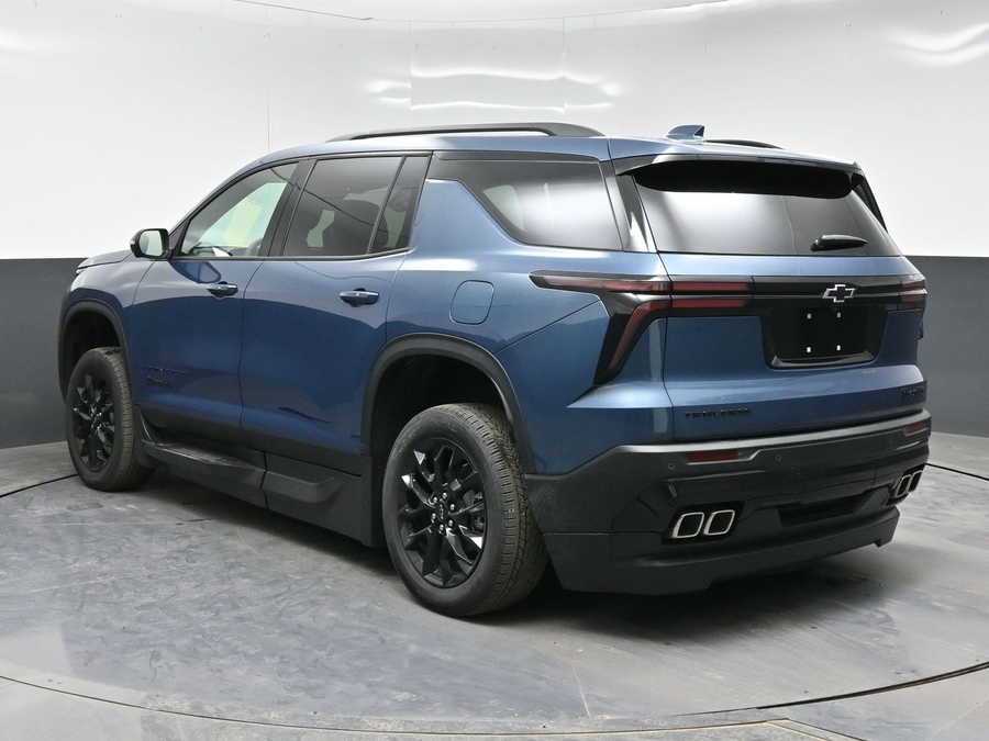 New 2025 Chevrolet Traverse 1LT Midnight - BraunAbility Side Entry Entry In Floor Automatic Ramp