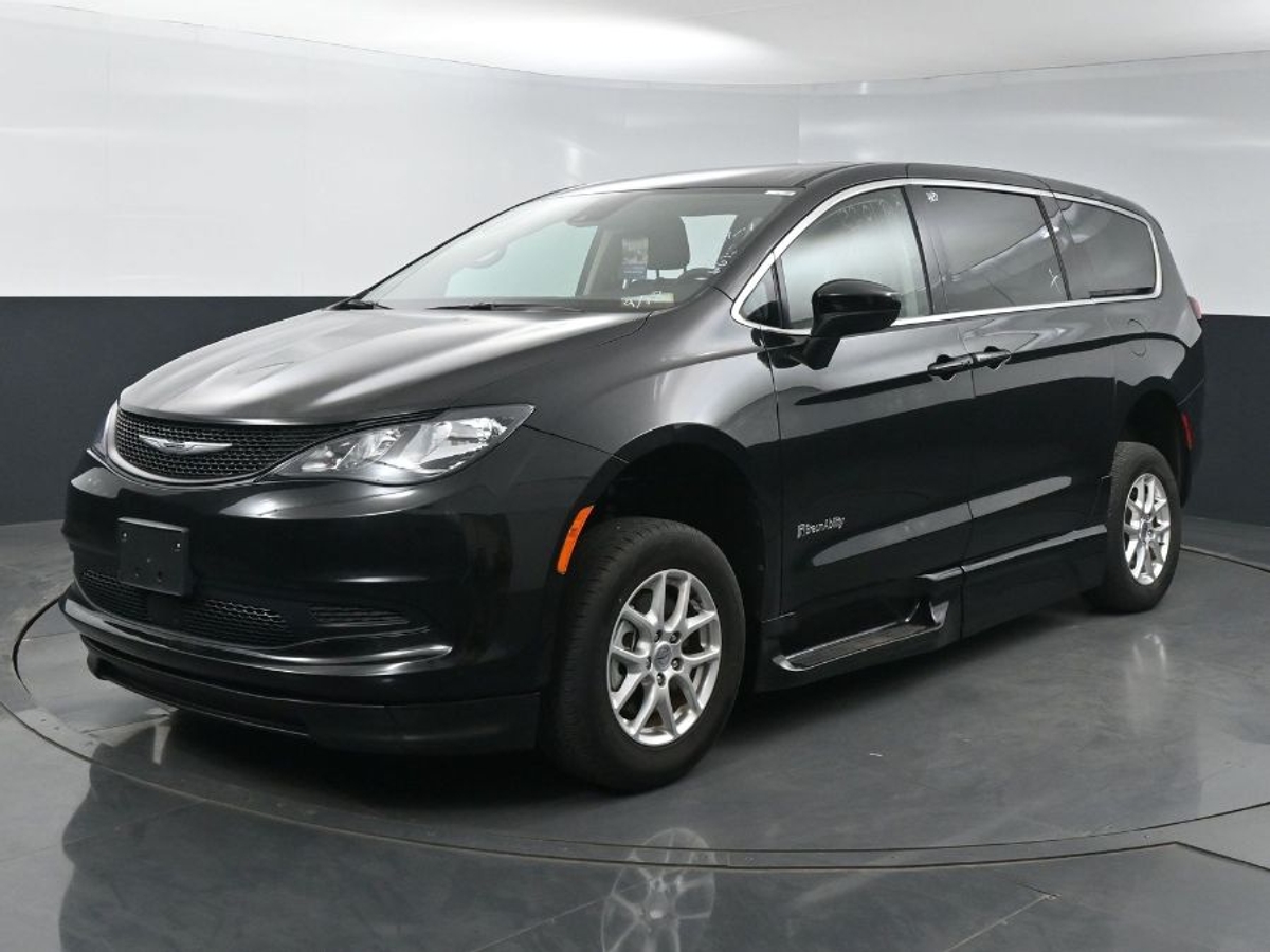 2023 CHRYSLER VOYAGER - Image 4