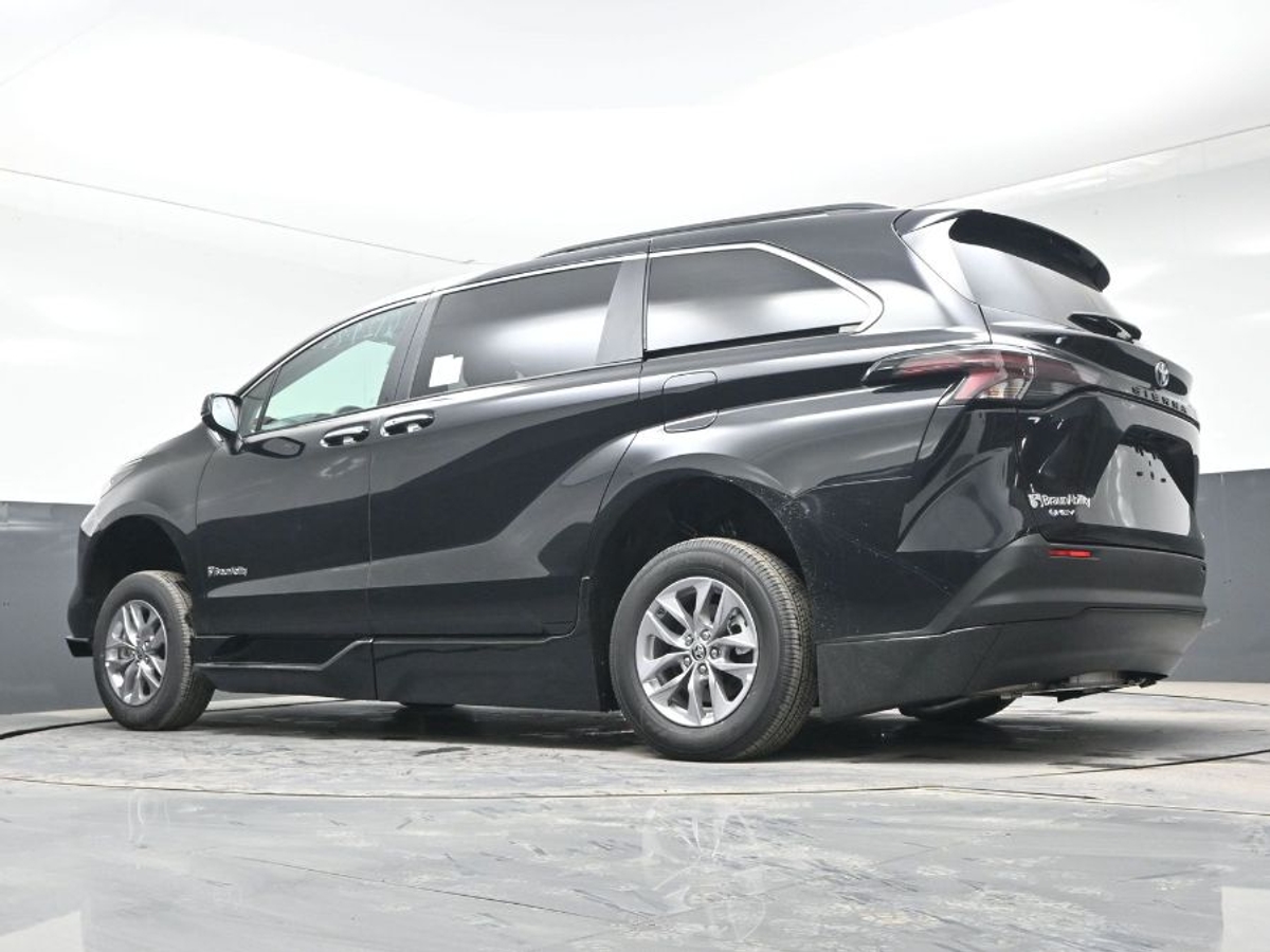2025 TOYOTA SIENNA - Image 21