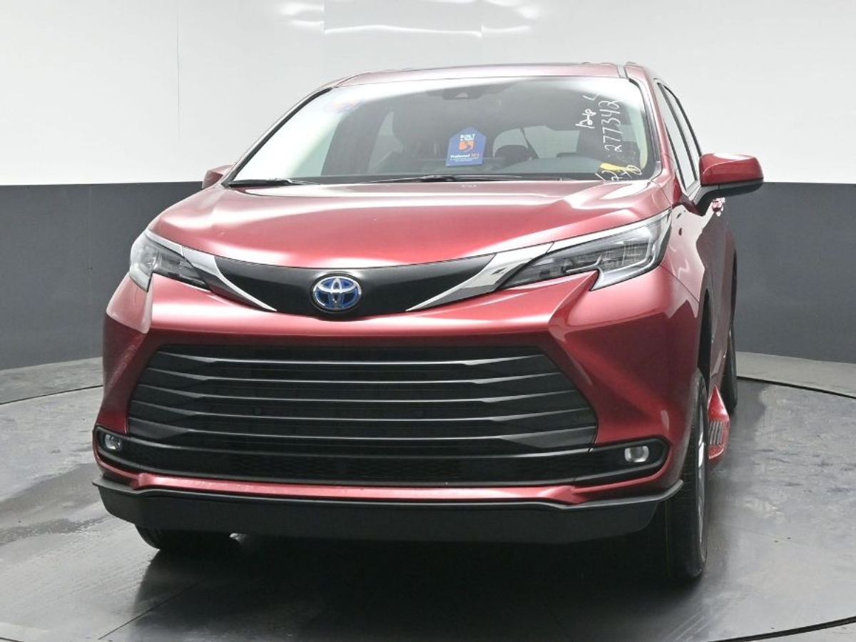 2025 TOYOTA SIENNA - Image 6