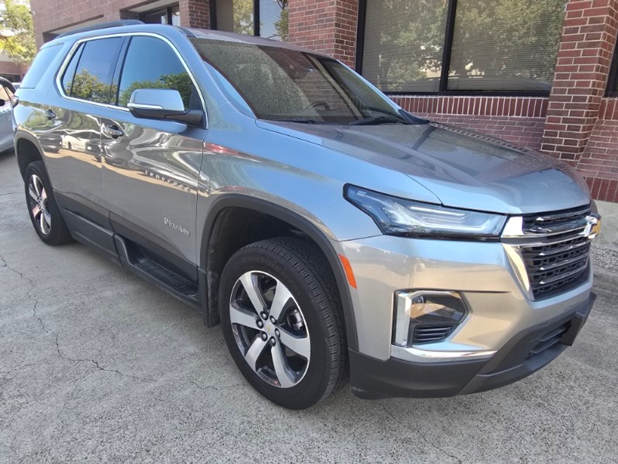 Used 2023 Chevrolet Traverse 3LT - BraunAbility Side Entry In Floor Automatic Ramp