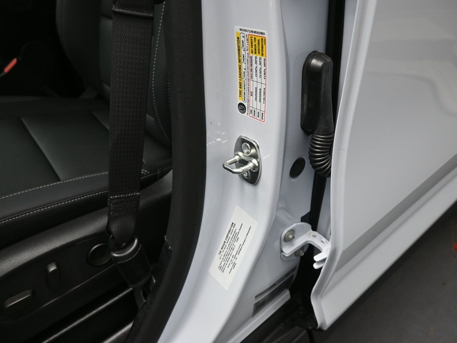 New 2026 Chevrolet Traverse 1LT Midnight - BraunAbility Side Entry Entry In Floor Automatic Ramp