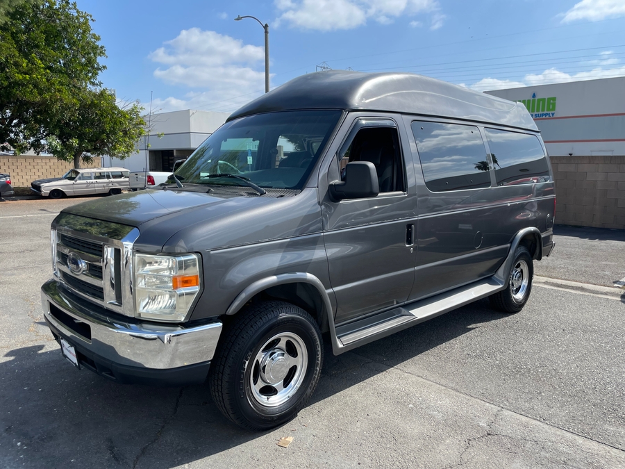 Used 2008 Ford E-Series E250 - OTH Side Entry Entry Lift Automatic Ramp