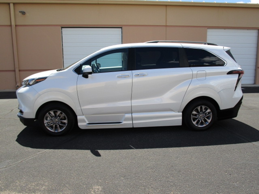 Used 2024 Toyota Sienna Hybrid XLE - VMI Side Entry Entry In Floor Automatic Ramp