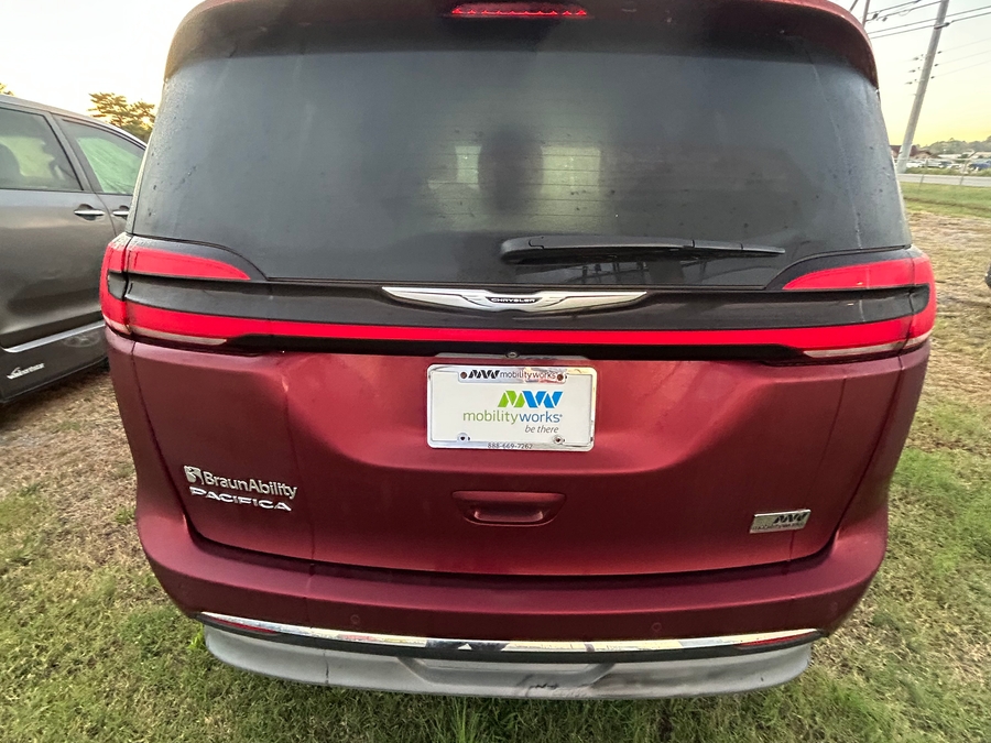 Red Chrysler Pacifica image number 10