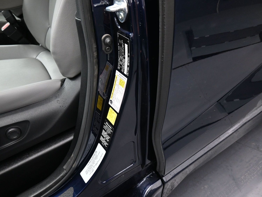 New 2025 Toyota Sienna Hybrid XLE Plus - BraunAbility Side Entry Entry Fold Out Automatic Ramp