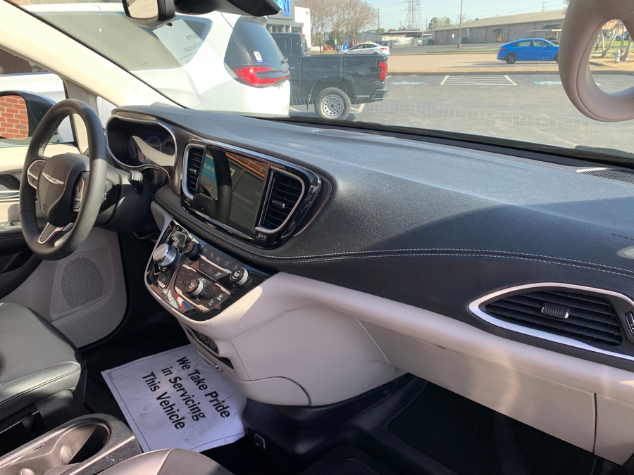 Used 2023 Chrysler Pacifica Touring L Safety - BraunAbility Side Entry Entry Fold Out Automatic Ramp