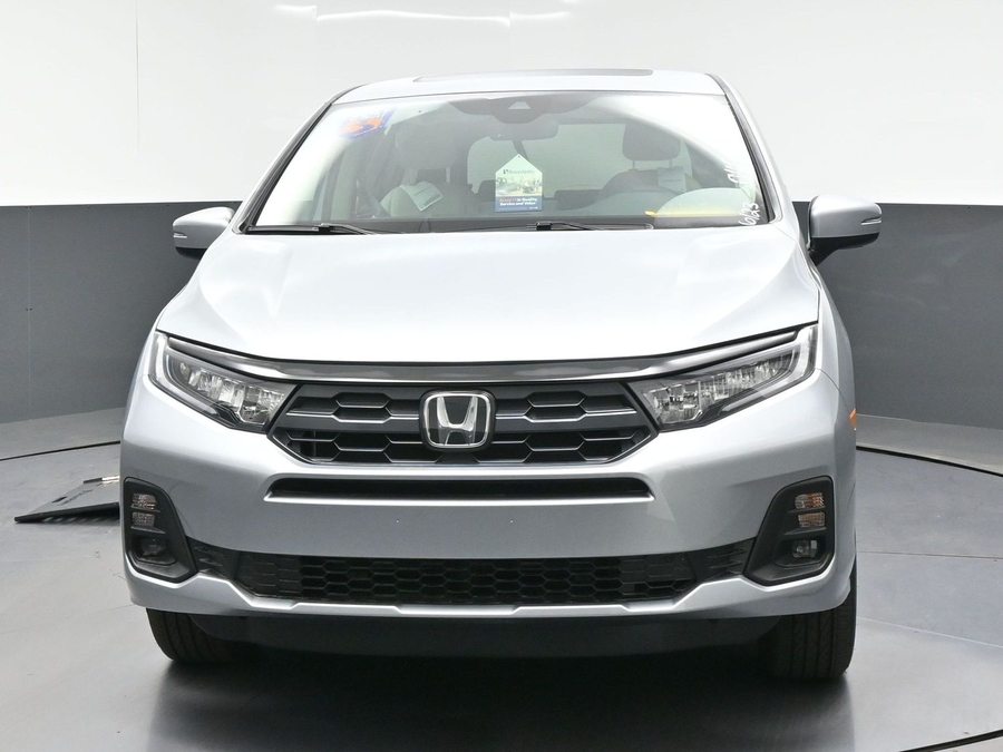 Silver Honda Odyssey image number 11