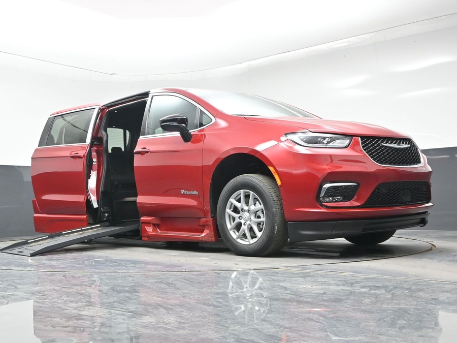 Red Chrysler Pacifica image number 3