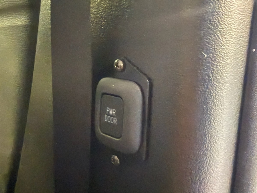 Black Toyota Sienna image number 7