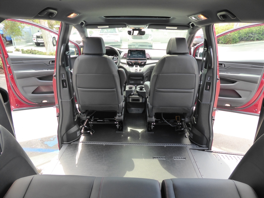 New 2026 Honda Odyssey Sport - BraunAbility Side Entry In Floor Automatic Ramp