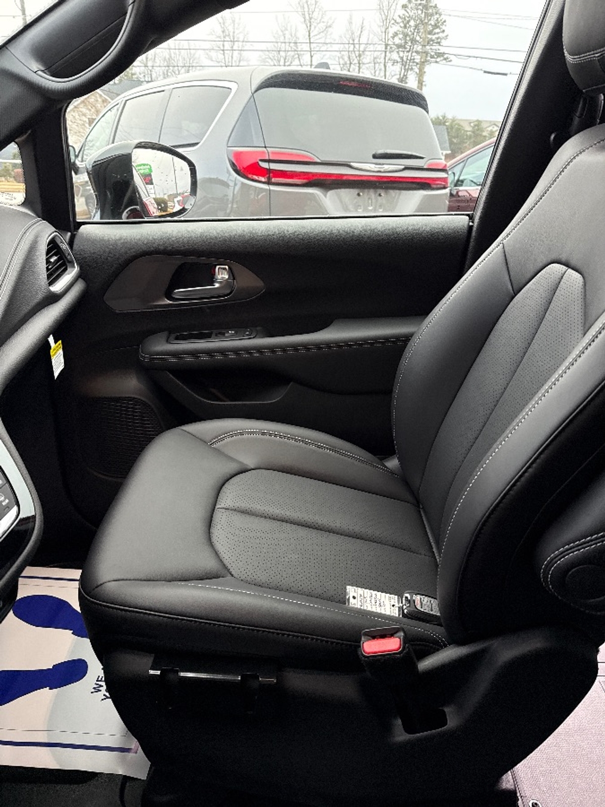 Red Chrysler Pacifica image number 9