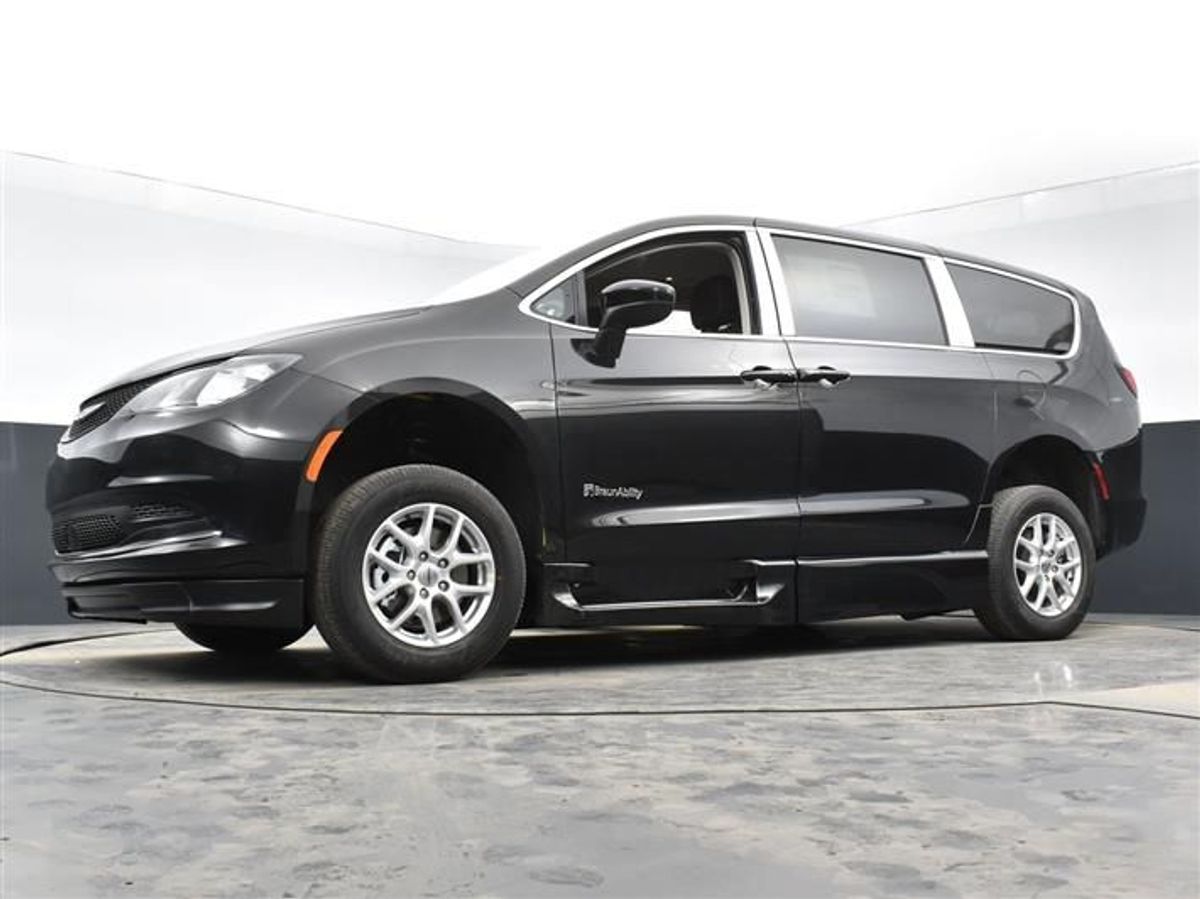 2023 CHRYSLER VOYAGER - Image 23