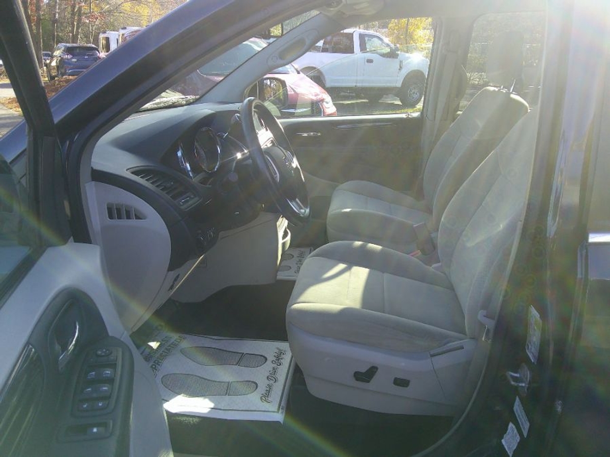 2013 DODGE GRAND CARAVAN - Image 11