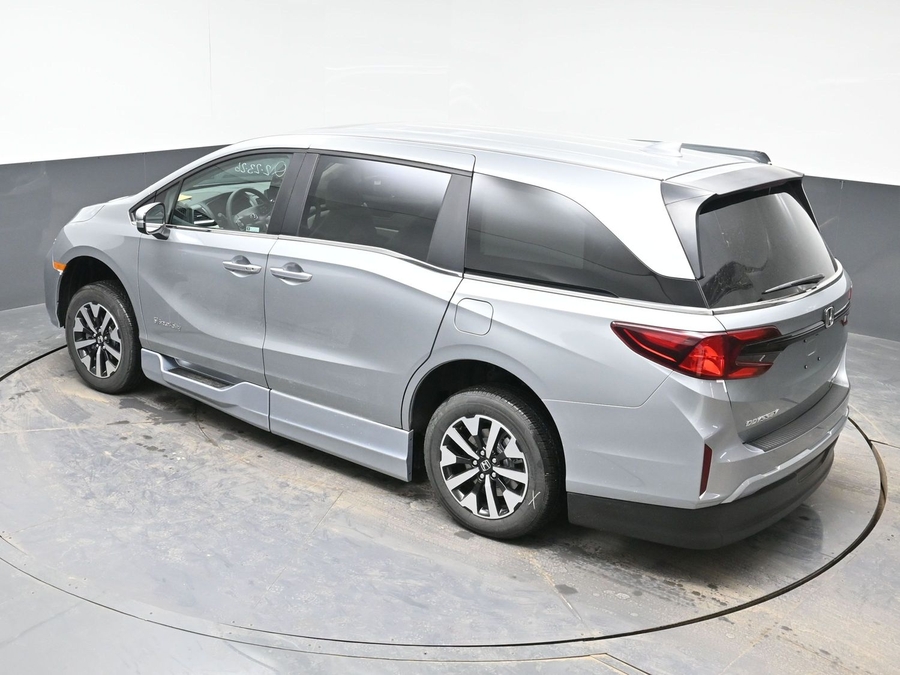New 2026 Honda Odyssey EX-L - BraunAbility Side Entry Entry In Floor Automatic Ramp