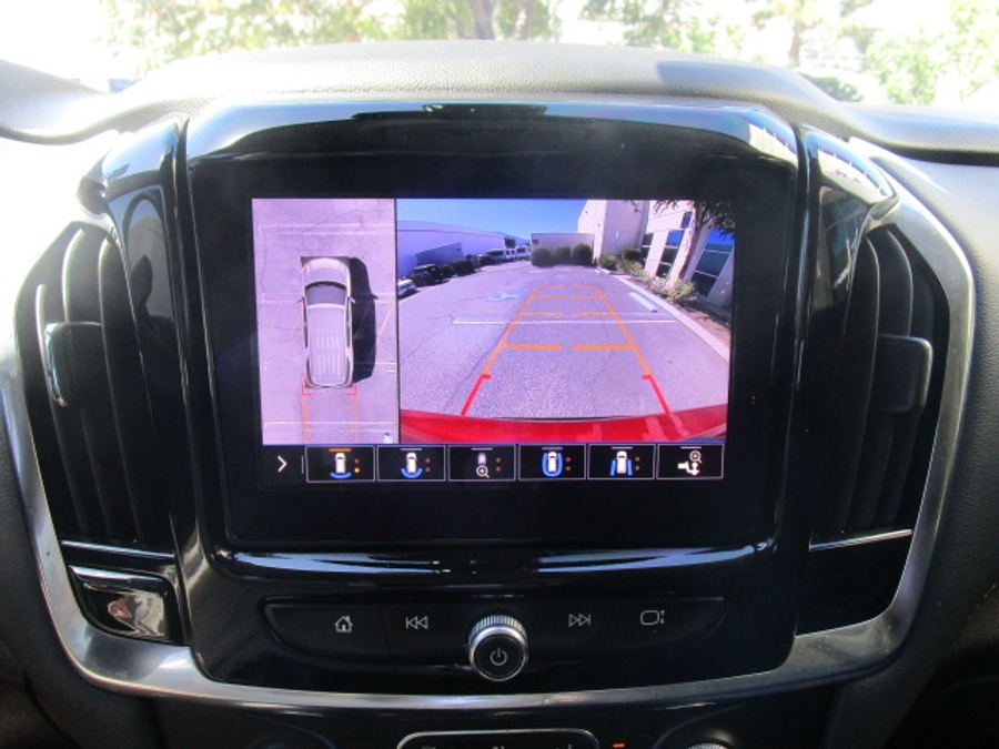 Used 2021 Chevrolet Traverse 3LT - BraunAbility Side Entry In Floor Automatic Ramp