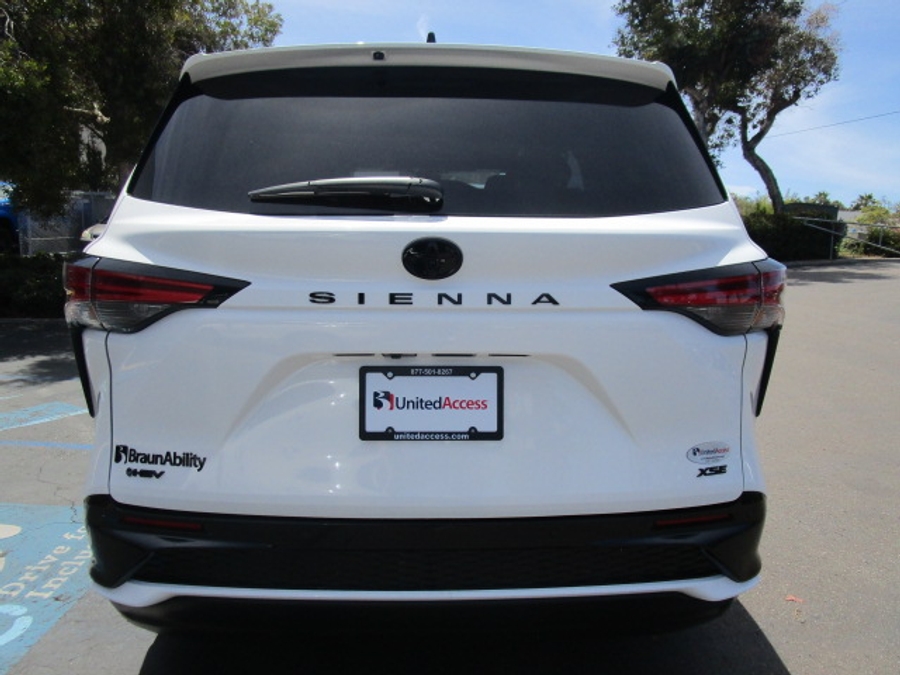 New 2026 Toyota Sienna Hybrid XSE Sport - BraunAbility Side Entry Entry In Floor Automatic Ramp