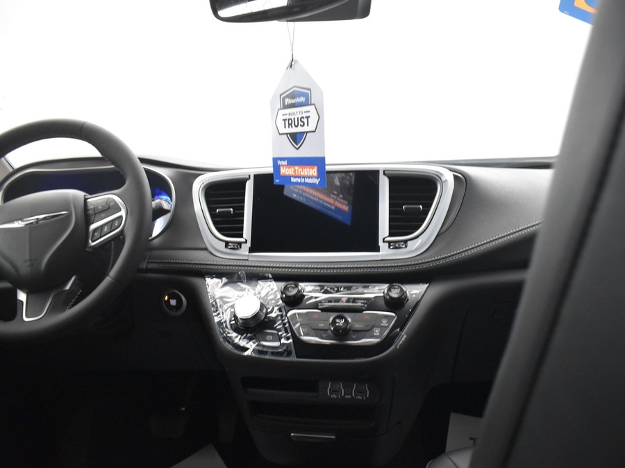 New 2025 Chrysler Pacifica Select Safety - BraunAbility Rear Entry Entry Fold Out Manual Ramp