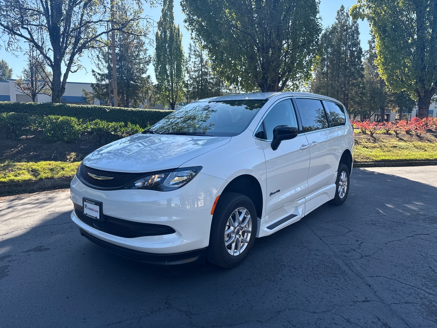 Used 2024 Chrysler Voyager LX - BraunAbility Side Entry Entry Fold Out Automatic Ramp