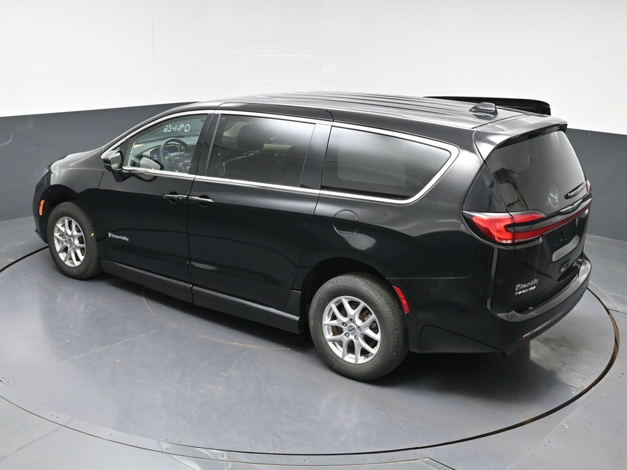 Used 2024 Chrysler Pacifica Touring L - BraunAbility Side Entry Fold Out Manual Ramp