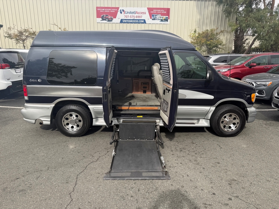 Used 2000 Ford E-Series E-250 SD - OTH Side Entry Lift Automatic Ramp