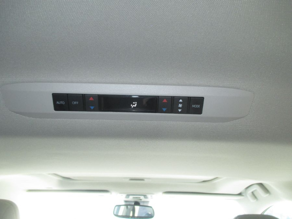 2024 TOYOTA SIENNA - Image 8