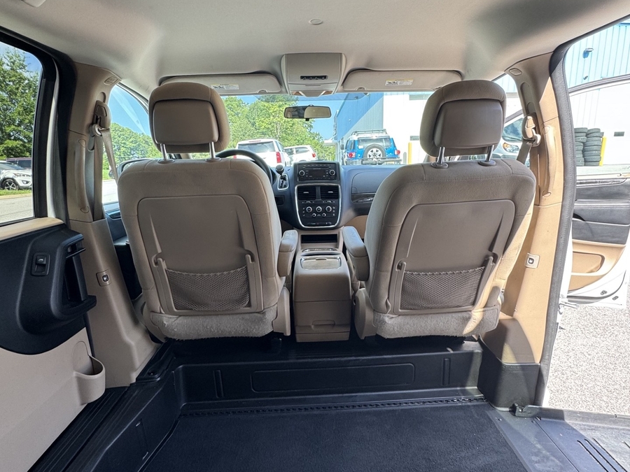 White Dodge Grand Caravan image number 8
