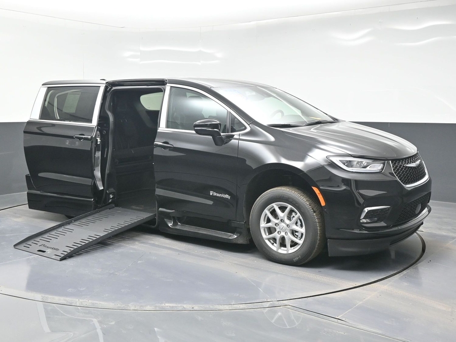 Black Chrysler Pacifica with Side Entry Automatic Fold Out ramp