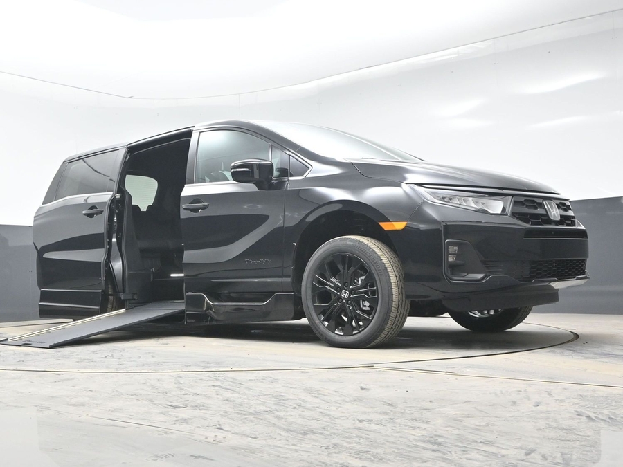 New 2026 Honda Odyssey Sport - BraunAbility Side Entry Entry In Floor Automatic Ramp
