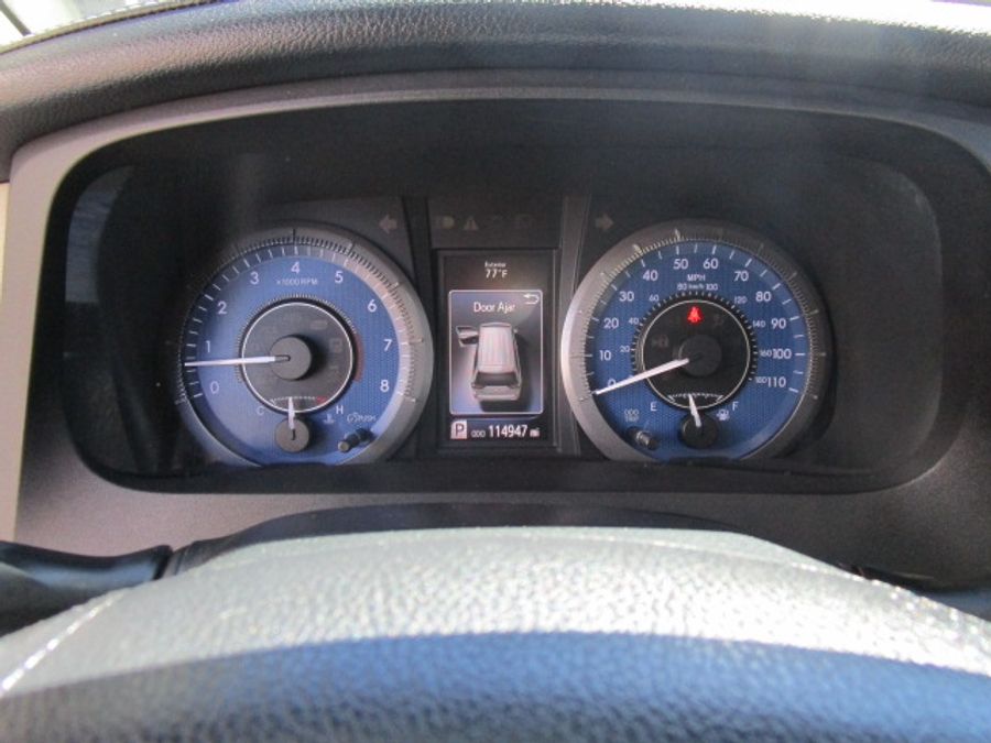 Used 2015 Toyota Sienna XLE - VMI Side Entry Entry In Floor Automatic Ramp