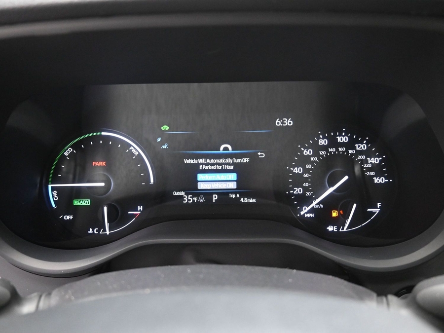 Grey Toyota Sienna image number 15