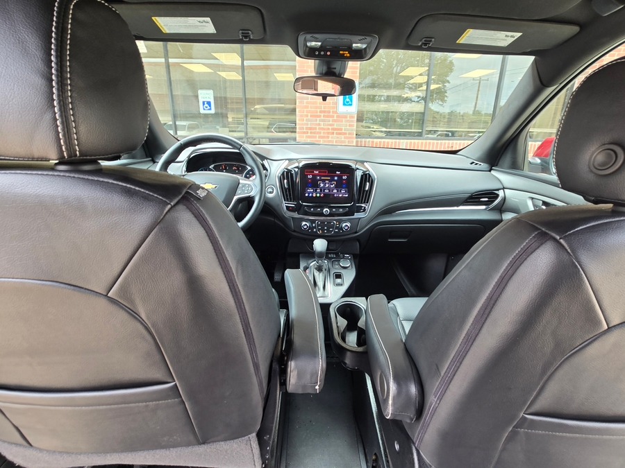 Used 2023 Chevrolet Traverse 1LT - BraunAbility Side Entry Entry In Floor Automatic Ramp