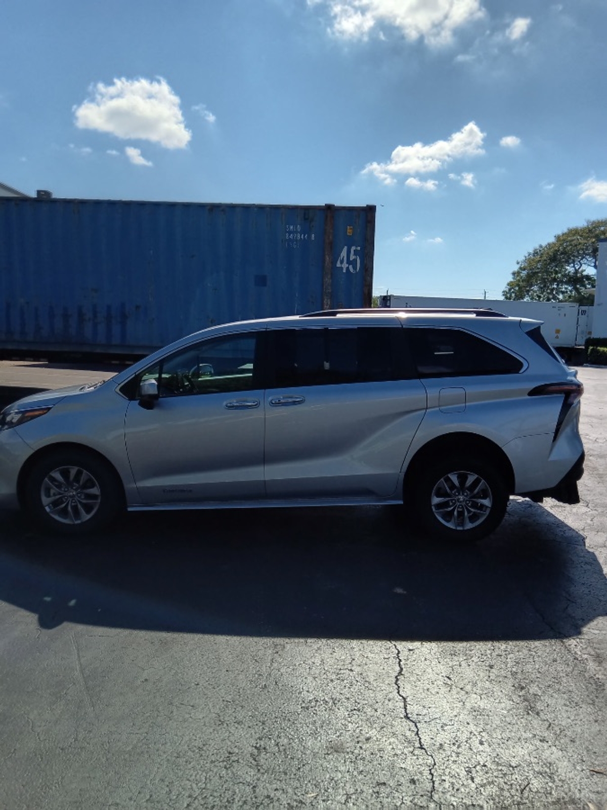 2024 TOYOTA SIENNA - Image 4