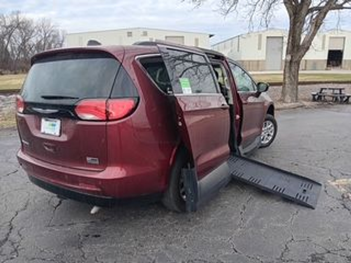 2022 CHRYSLER VOYAGER - Image 3