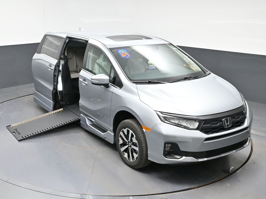 New 2026 Honda Odyssey EX-L - BraunAbility Side Entry In Floor Automatic Ramp