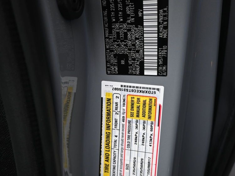 New 2026 Toyota Sienna Hybrid XSE Sport - BraunAbility Side Entry Fold Out Automatic Ramp