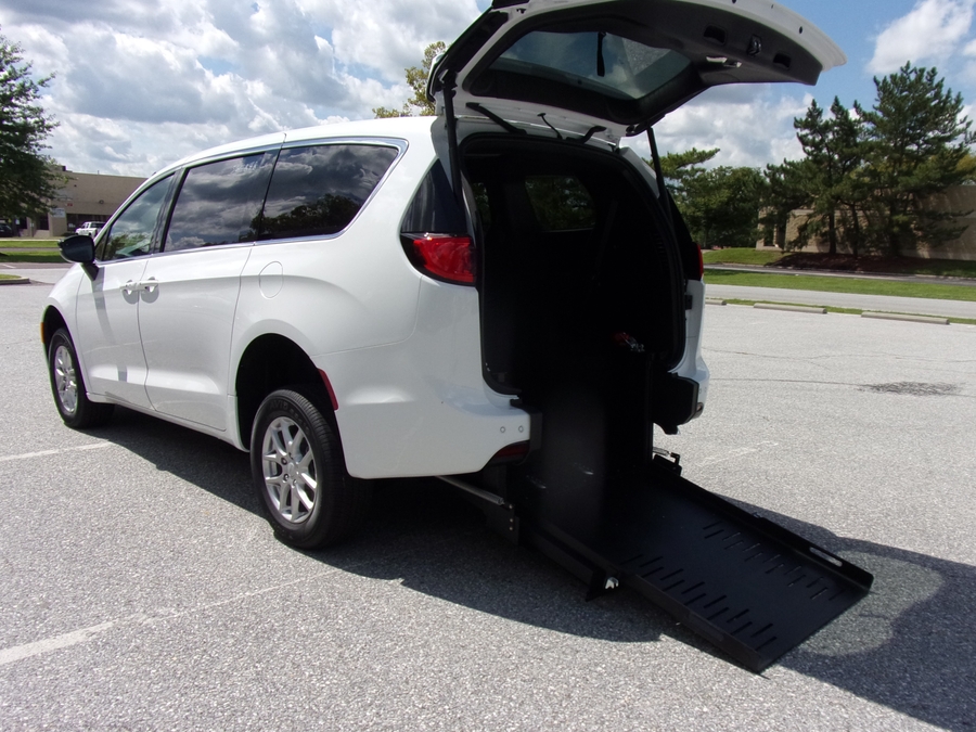 2027 Chrysler Voyager