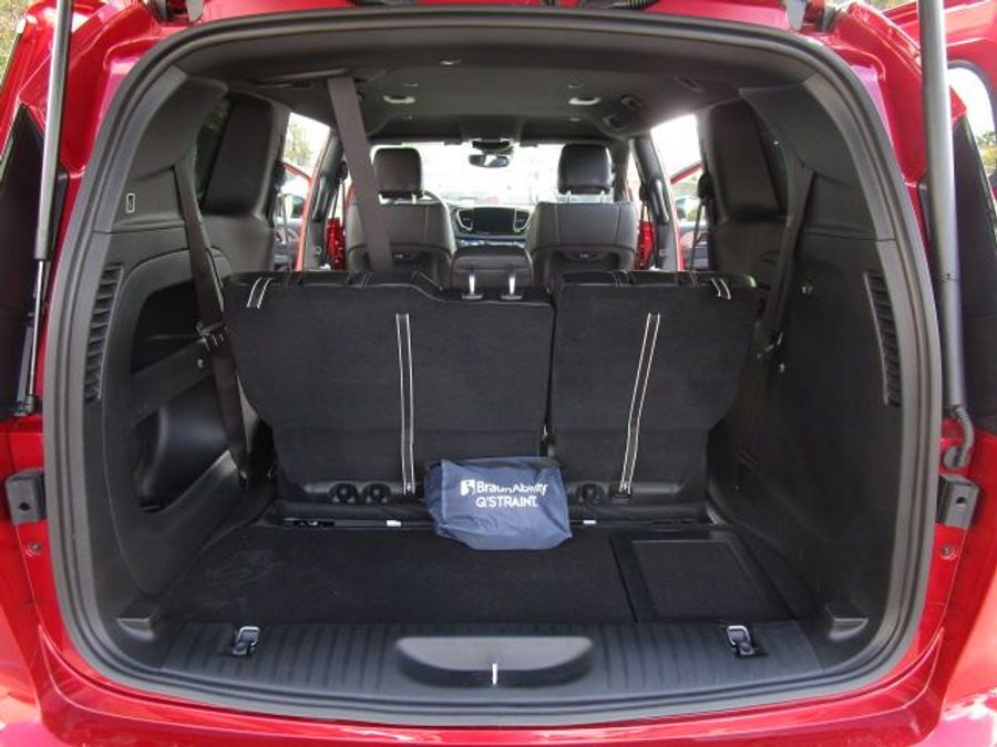 New 2025 Chrysler Pacifica Select Safety - BraunAbility Side Entry Entry Fold Out Automatic Ramp
